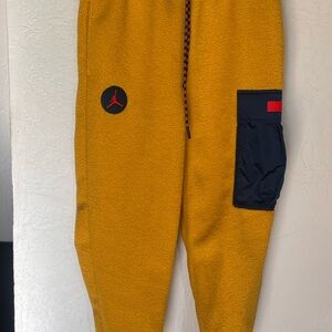 Jordan Men Yellow fleece Joggers with Navy Pocket